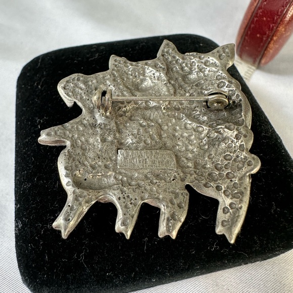 Vintage 70’s Three Little Pigs dancing pigs brooch - Picture 2 of 6